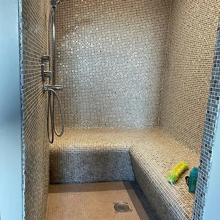 Grande De Luxe * Périgueux