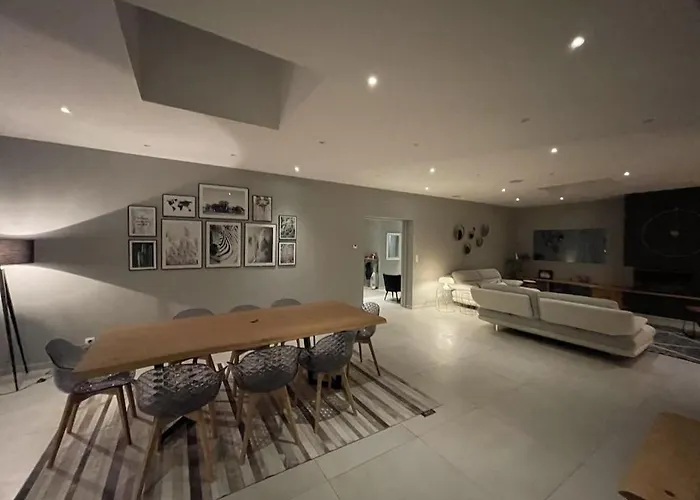 Grande De Luxe فيلة Périgueux