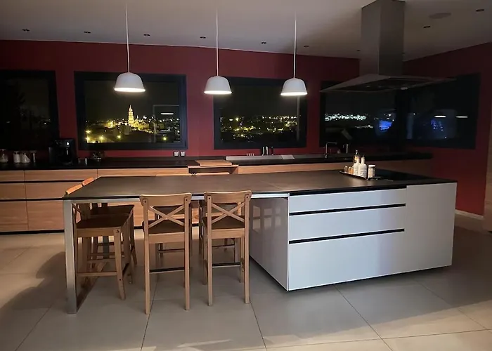 Grande De Luxe * Périgueux