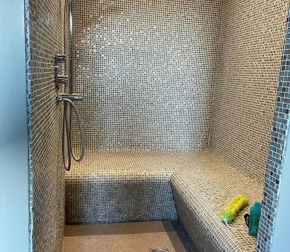 Grande De Luxe * Périgueux