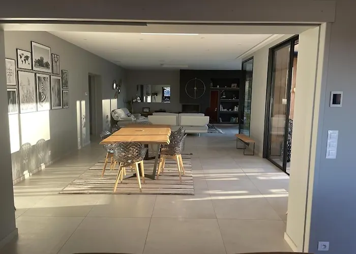 Grande De Luxe * Périgueux